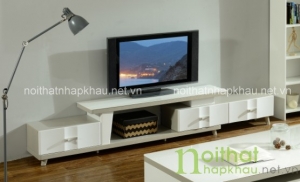 Phòng khách tươi sáng với bàn trà màu trắng 6203