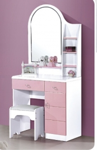ban-trang-diem-R849