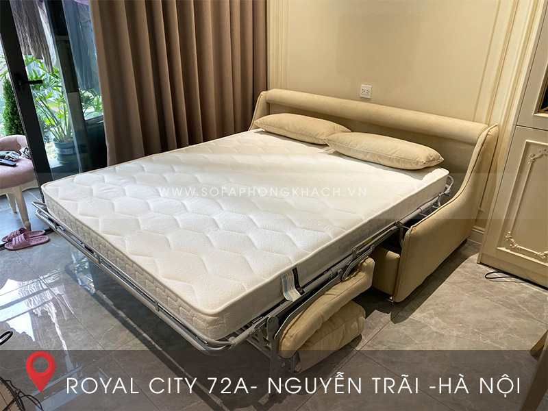 sofa giường 307 cao cấp tại Royal city Hà Nội.