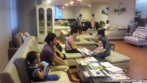 khach-xem-sofa-Toa-CT2-183 hoang-van-thai