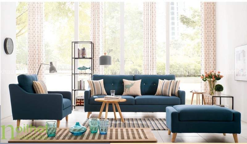 Mẫu màu xanh navy nổi bật cho phòng khách hiện đại