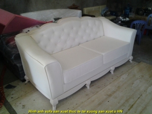 vang-sofa-tan-co-trang